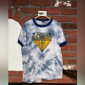 Vintage 70s/80s NHL Buffalo Sabres Sneakers Brand Hockey Logo Ringer T-Shirt L